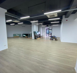 Spatiu comercial with outdoor parking included Bucuresti/Cotroceni