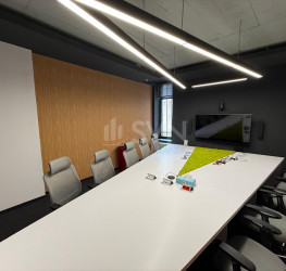 Spatiu comercial with outdoor parking included Bucuresti/P-ta Universitatii