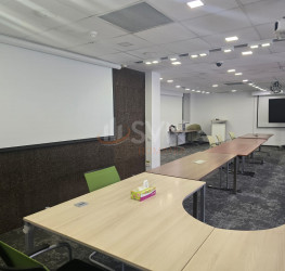 Spatiu comercial with outdoor parking included Bucuresti/P-ta Presei Libere