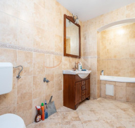 Spatiu comercial with outdoor parking included Bucuresti/Dorobanti