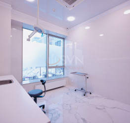 Spatiu comercial with outdoor parking included Bucuresti/Domenii