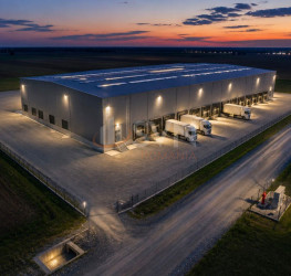 Spatiu comercial with outdoor parking included Ilfov/Balotesti
