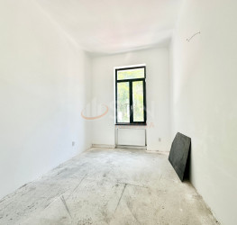 Spatiu comercial with outdoor parking included Bucuresti/Cismigiu