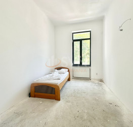 Spatiu comercial with outdoor parking included Bucuresti/Cismigiu