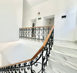 Spatiu comercial with outdoor parking included Bucuresti/Cismigiu