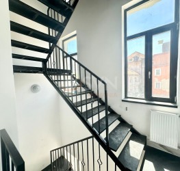 Spatiu comercial with outdoor parking included Bucuresti/Cismigiu
