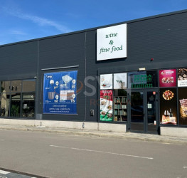 Spatiu comercial with outdoor parking included Ilfov/Odai