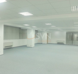 Spatiu comercial with underground parking included Bucuresti/Piata Presei Libere