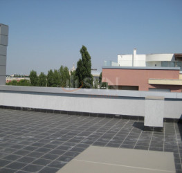 Spatiu comercial with underground parking included Bucuresti/Piata Presei Libere