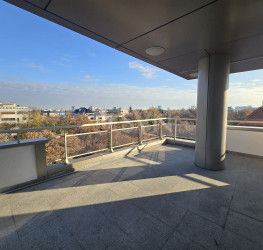 Spatiu comercial with underground parking included Bucuresti/Aviatorilor