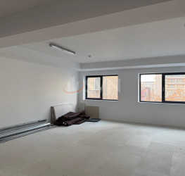 Spatiu comercial with underground parking included Bucuresti/Eminescu