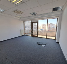 Spatiu comercial with underground parking included Bucuresti/Mosilor