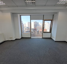 Spatiu comercial with underground parking included Bucuresti/Mosilor