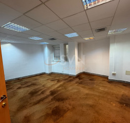 Spatiu comercial with underground parking included Bucuresti/Victoriei