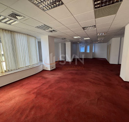 Spatiu comercial with underground parking included Bucuresti/Victoriei