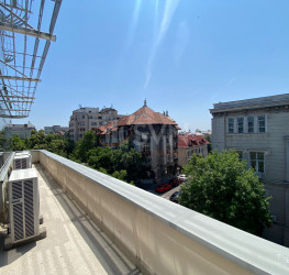 Spatiu comercial with underground parking included Bucuresti/Cismigiu