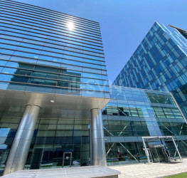 Spatiu comercial with underground parking included Bucuresti/Pipera