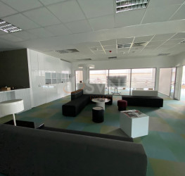 Spatiu comercial with underground parking included Bucuresti/Pipera