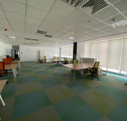 Spatiu comercial with underground parking included Bucuresti/Pipera