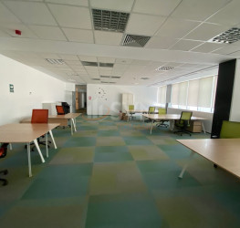 Spatiu comercial with underground parking included Bucuresti/Pipera