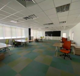 Spatiu comercial with underground parking included Bucuresti/Pipera