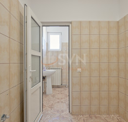 Spatiu comercial with underground parking included Bucuresti/23 August