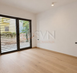 Spatiu comercial with underground parking included Bucuresti/P-ta Victoriei