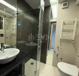 Spatiu comercial with underground parking included Bucuresti/Mosilor