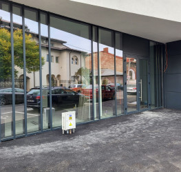 Spatiu comercial with underground parking included Bucuresti/Parcul Carol