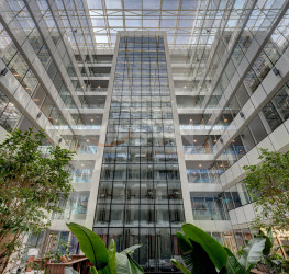 Spatiu comercial with underground parking included Bucuresti/Pipera