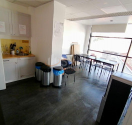 Spatiu comercial with underground parking included Bucuresti/Universitate