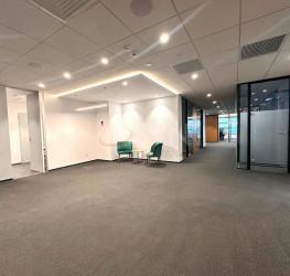 Spatiu comercial with underground parking included Bucuresti/Pipera