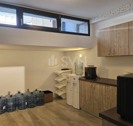 Spatiu comercial with underground parking included Bucuresti/Arcul De Triumf