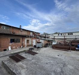 Spatiu comercial with underground parking included Valcea/Cazanesti