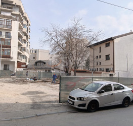 Teren 702 mp Bucuresti/Herastrau